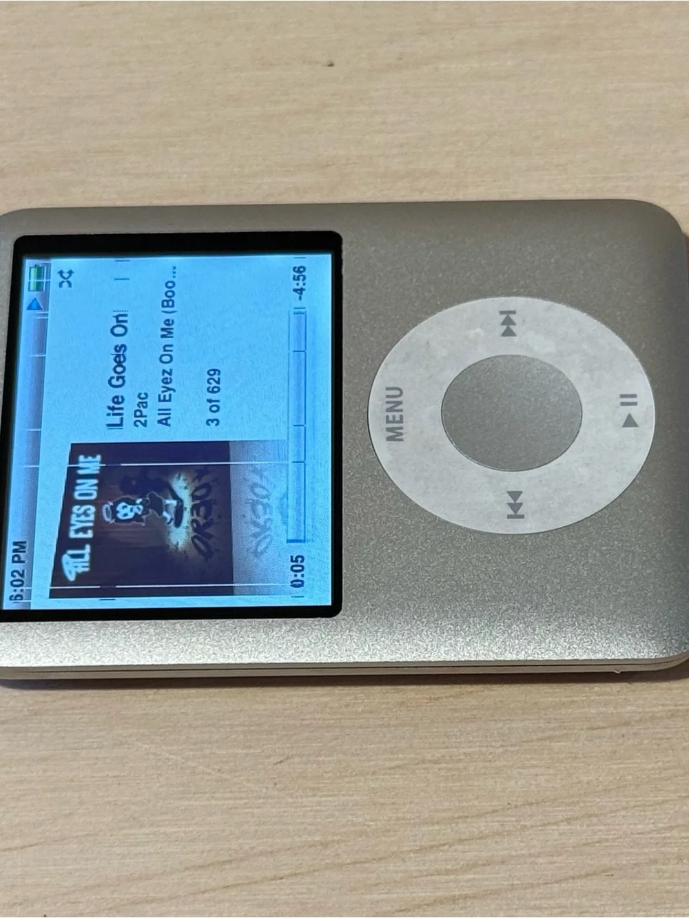 iPod Nano A1236 4GB Silver Tested Battery 8-10Hr w/Charg-629Songs Read Info Blw!